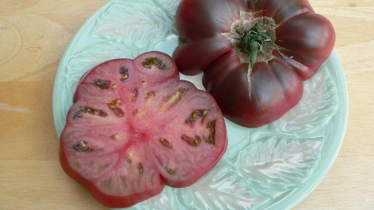Purple Heirloom Organic Tomatoes (500g)